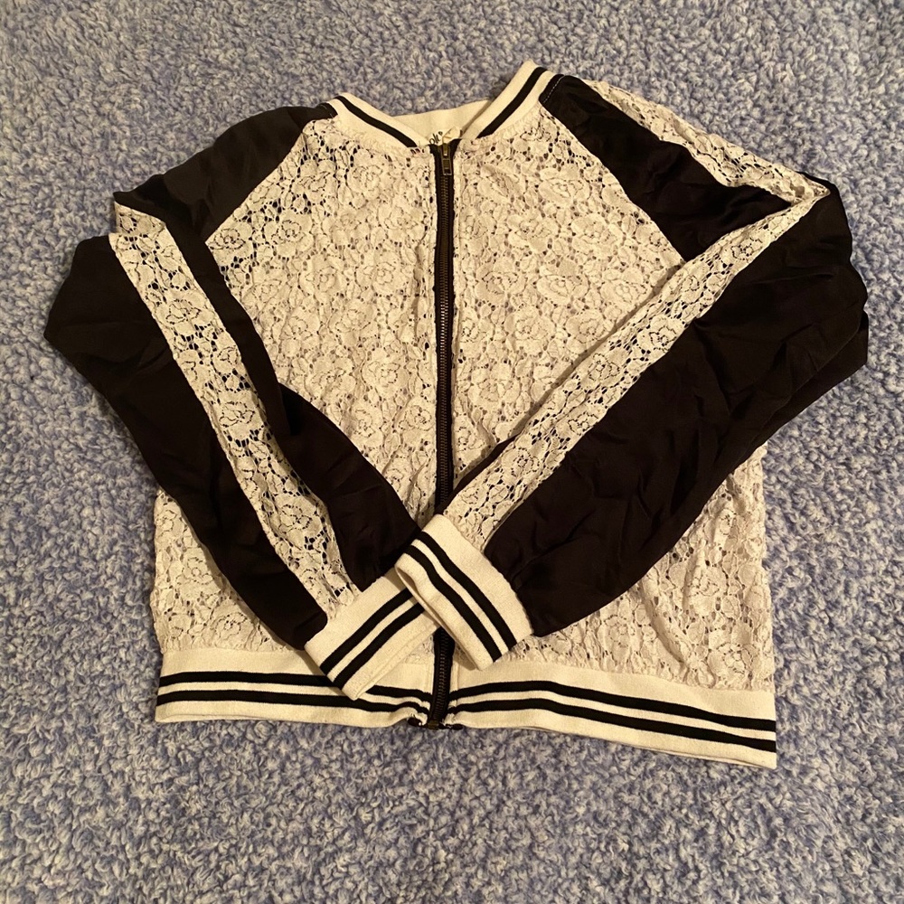 Lace jacket 🦋